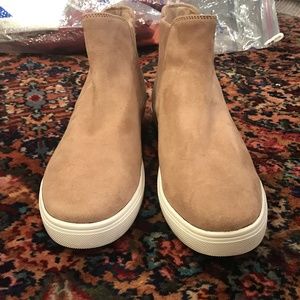 Steve Madden Sneaker Flats